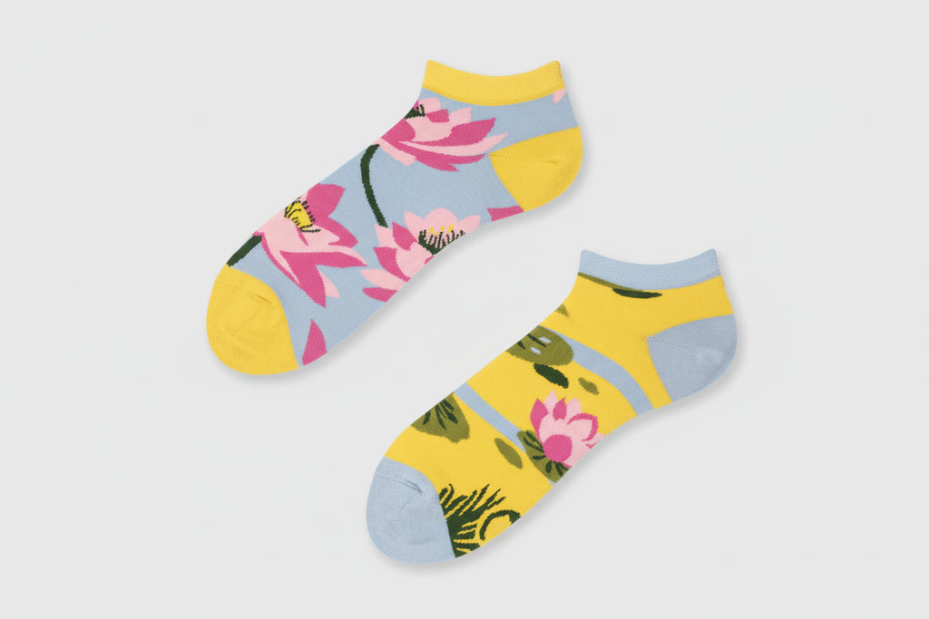 Water Lily Ankle Socks- Floral Design