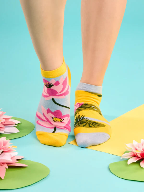 Water Lily Ankle Socks- Floral Design