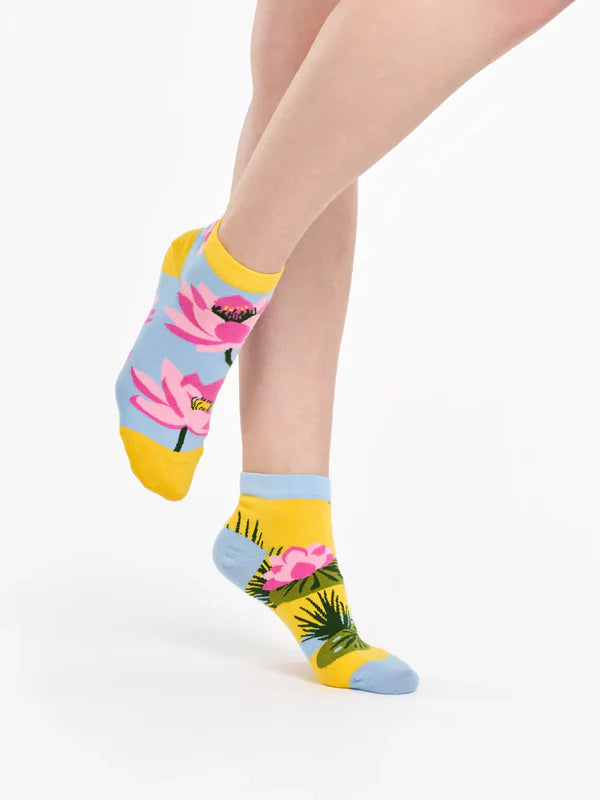 Water Lily Ankle Socks- Floral Design